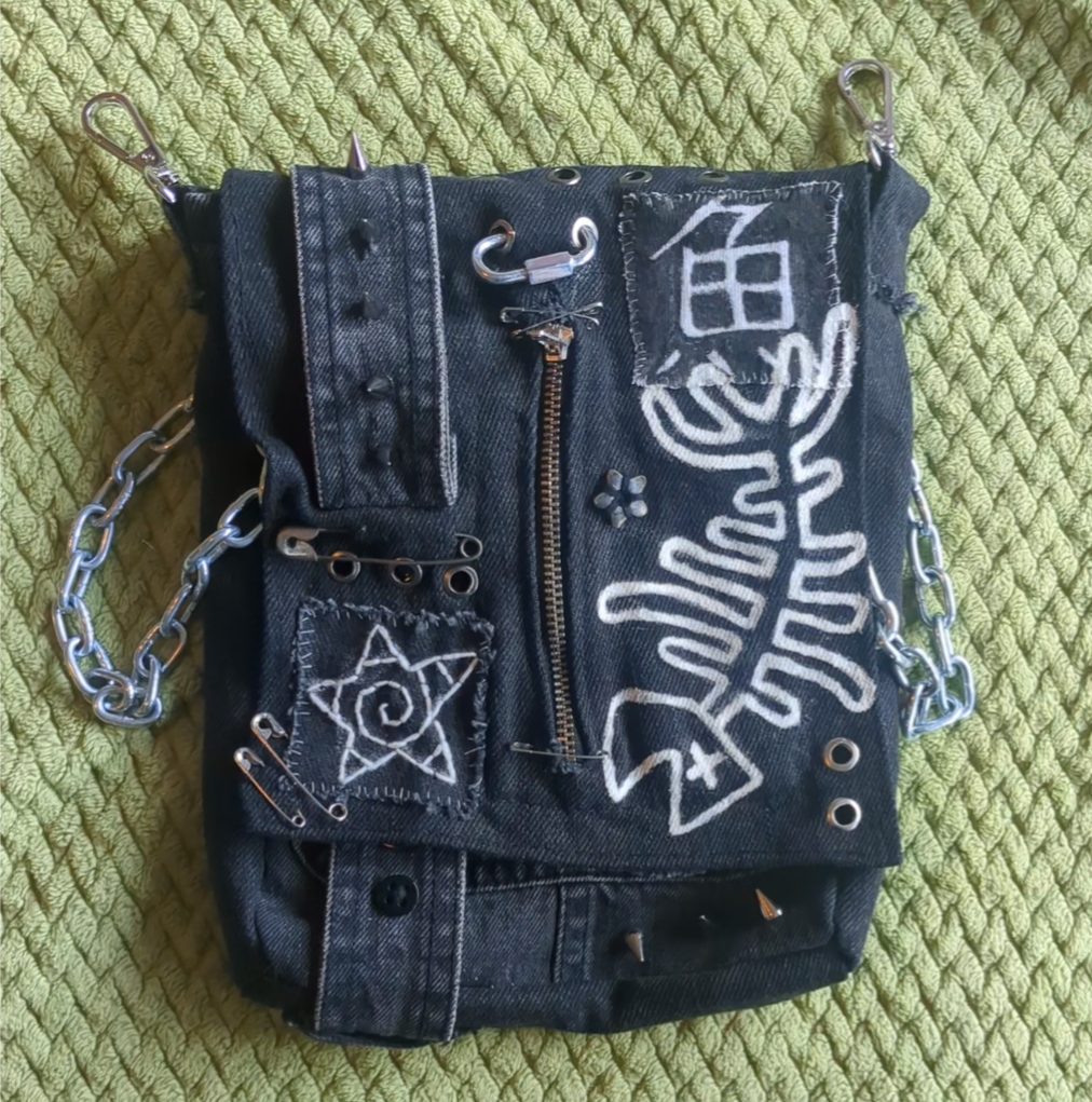 punk looking bag that clips on to belt loops