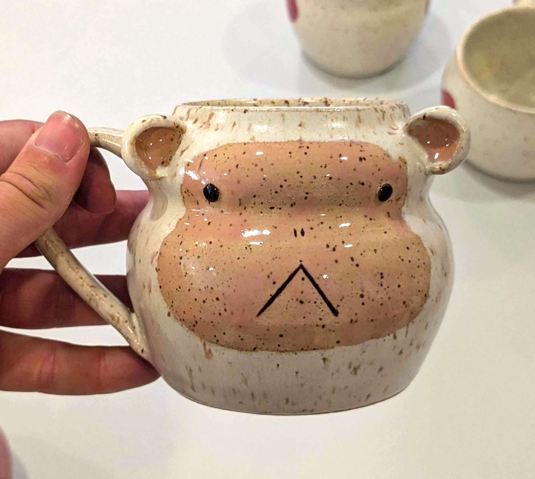 Mug in the shape of a monkey head